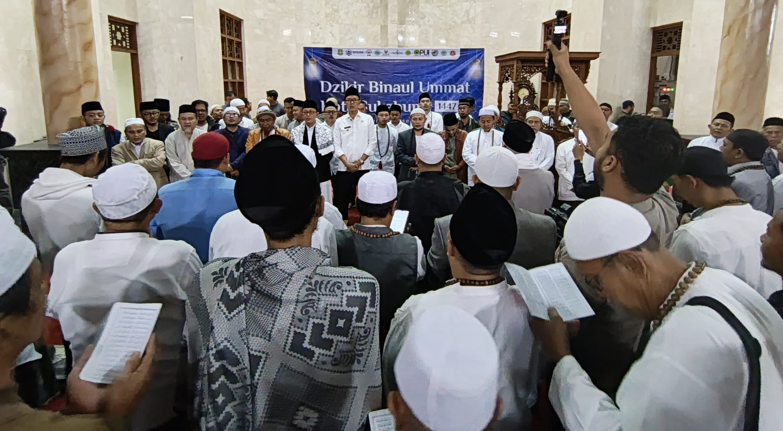 Masjid Agung Kota Sukabumi Sukses Gelar Dzikir Binaul Ummat 1447 H: Simbol Persatuan Ulama, Umaro, dan Ummat Islam Kota Sukabumi